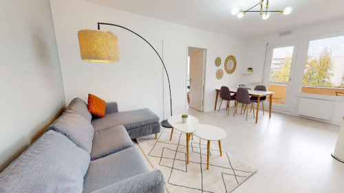 102m² Private room in a flatshare for 5 people