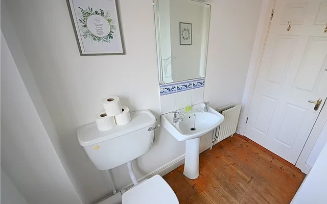  Single Room  -  21 Watercourse Mews  - Gallery -  8