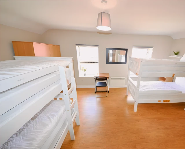 Quadruple Room - 1