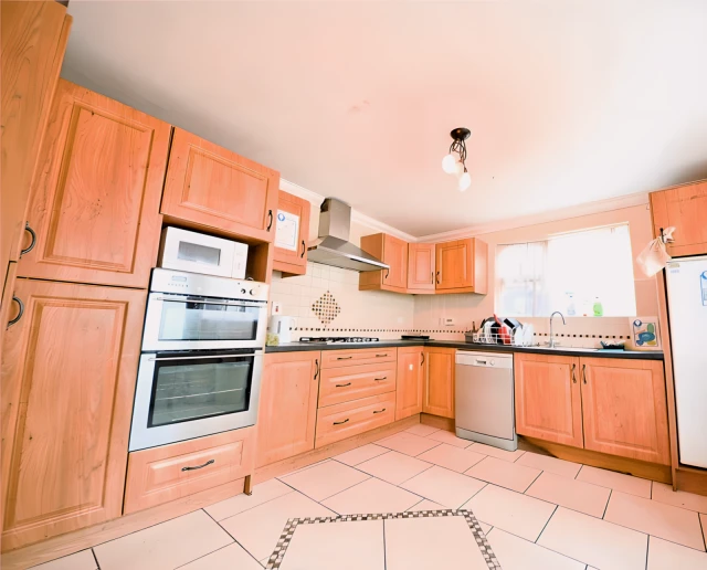 Twin Room Ensuite - Male - 8
