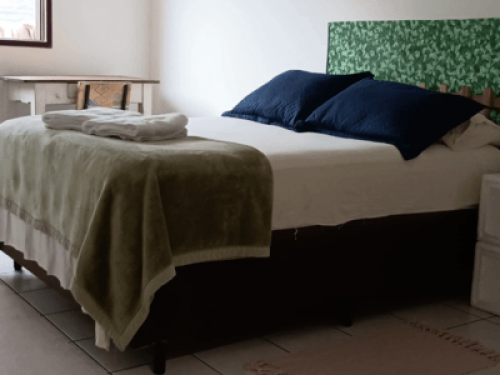 Quarto individual/ WC compartilhado