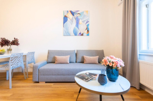 Tasteful 1-bedroom apartment in Vinohrady  - Gallery -  5