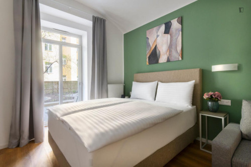 Very cool 1-bedroom apartment in Vinohrady  - Gallery -  5