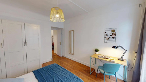 Beautiful double bedroom in Gros-Caillou