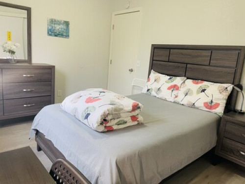 Very Clean Room in Valley Hi!  - Gallery -  5
