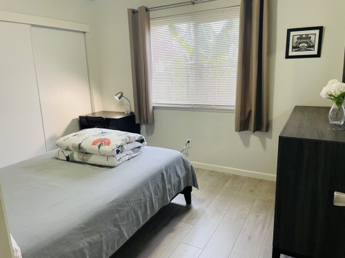 Very Clean Room in Valley Hi! - Gallery - 7