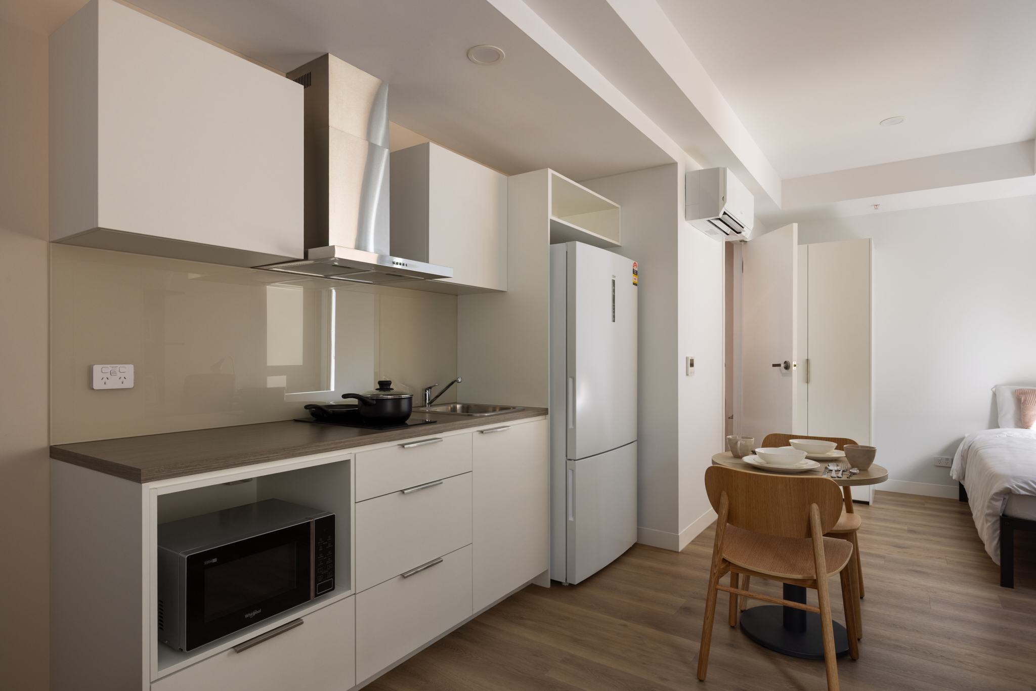  Superior Twin Bed Studio  -  UniLodge Perth Central  - Gallery -  5