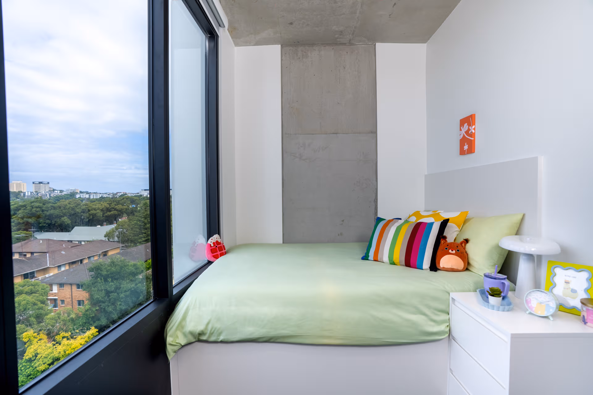 2 Bed Apartment - Large Balcony - 1
