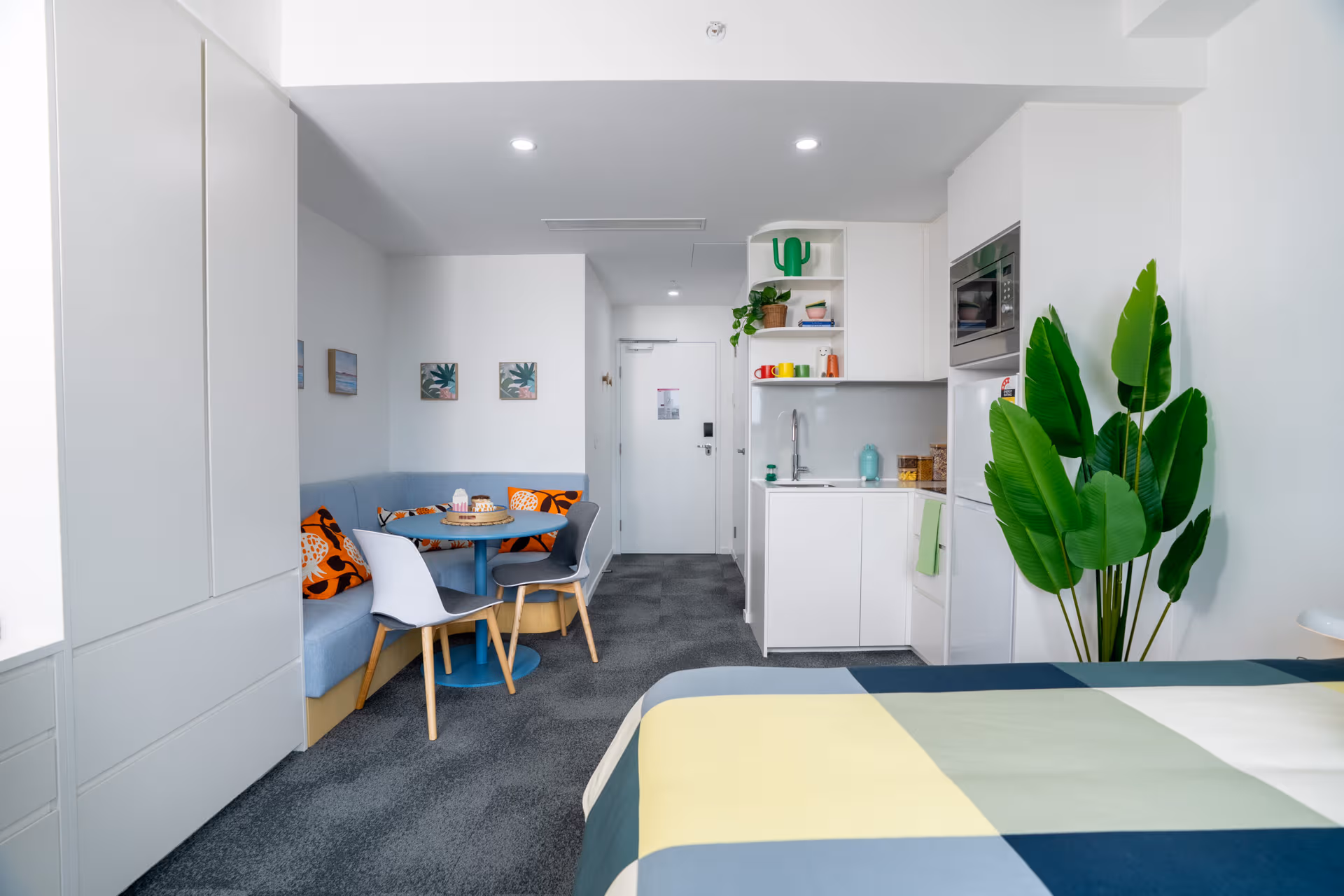 Signature Plus Studio - Balcony - 1