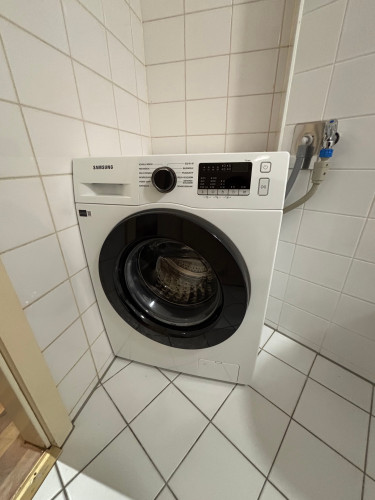 Sunny Furnished 2-Room Flat incl. Garage+Balcony M1 Tram to Mitte, 3-Year Lease