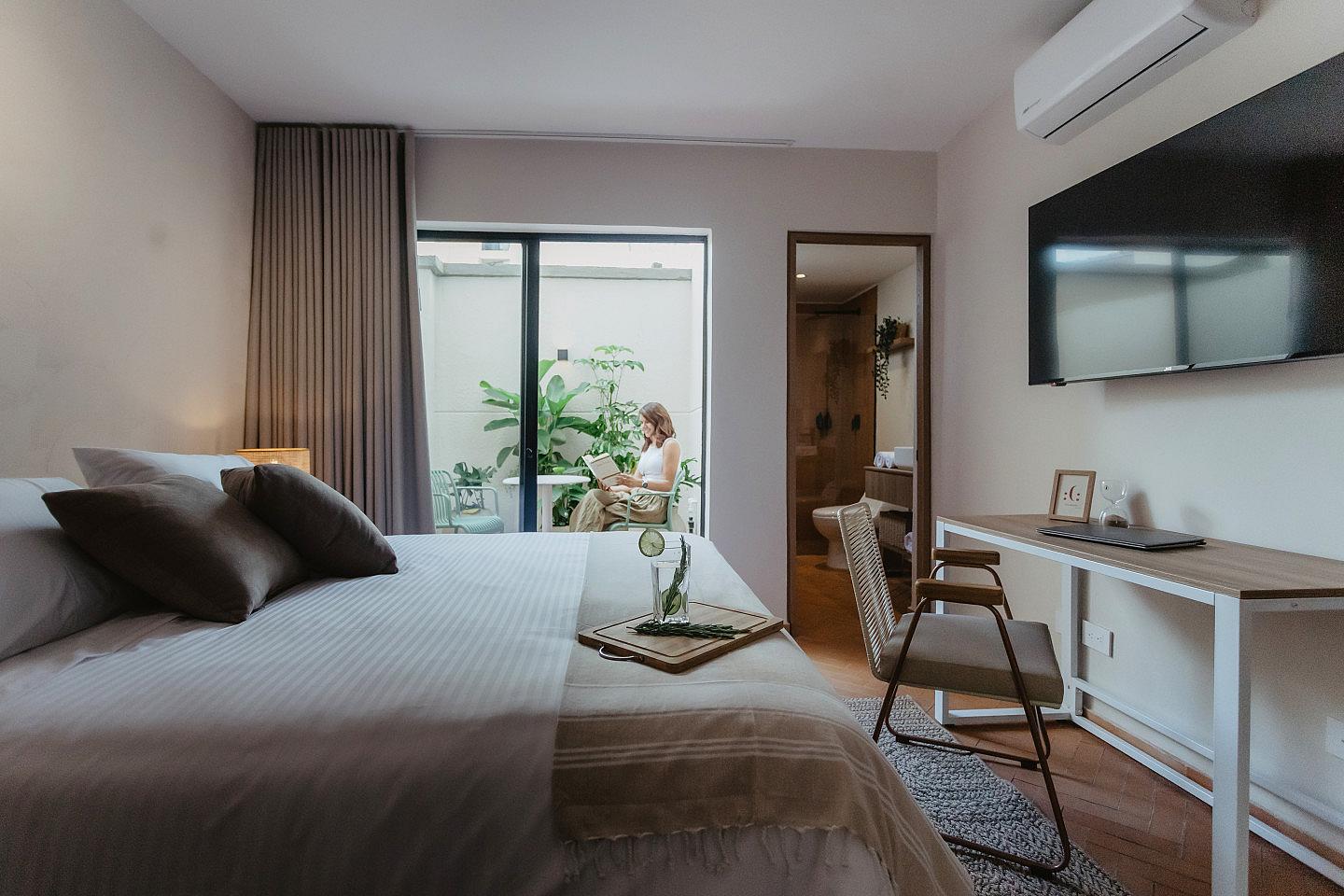 Expand Room — Terrace - 1