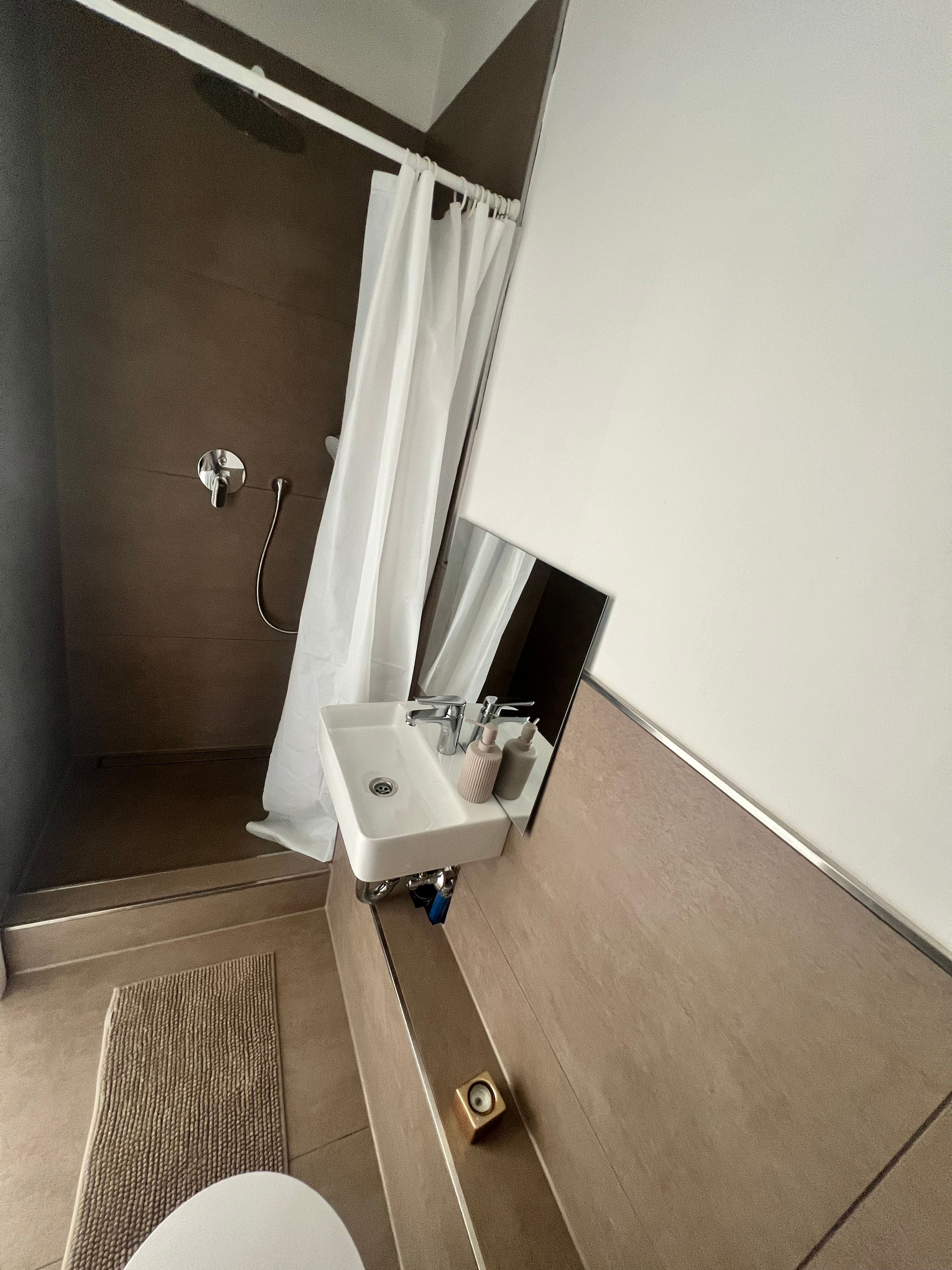  Nice And Spacious Studio In Hanau  -  Nice and spacious studio in Hanau  - Gallery -  6