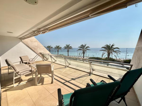 Brilliant 3 Bedroom Apartment with a balcony & beach front - Gallery - 18