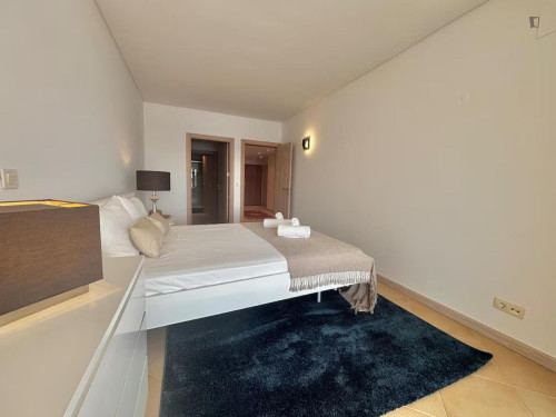 Brilliant 3 Bedroom Apartment with a balcony & beach front - Gallery - 28