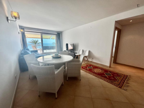 Brilliant 3 Bedroom Apartment with a balcony & beach front - Gallery - 25