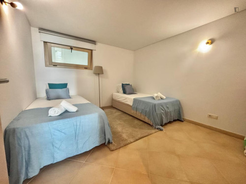 Brilliant 3 Bedroom Apartment with a balcony & beach front