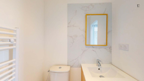 Welcoming double ensuite bedroom in Nantes Nord