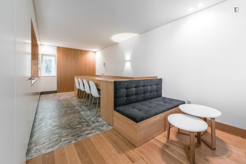 Contemporary flat with smart design in the heart of the city