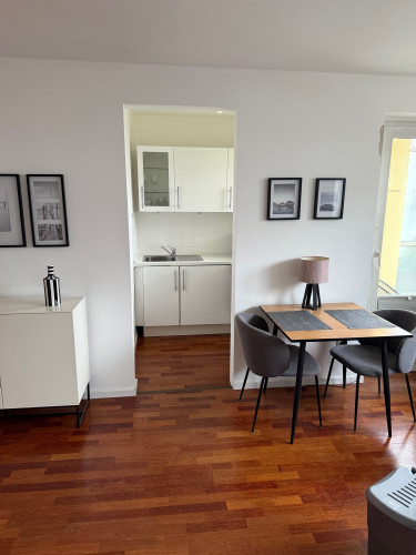 Fully furnished apartment right next to the Heimeranplatz subway station