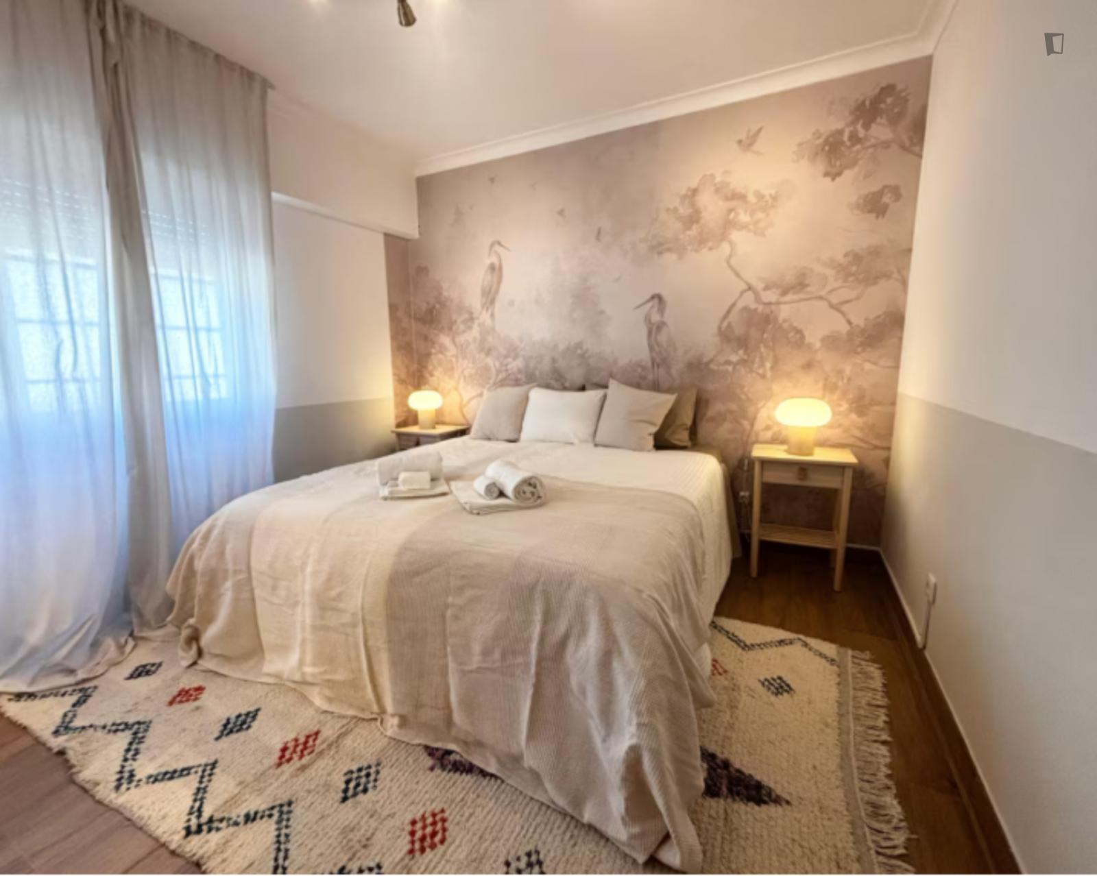 Thrilling 3 Bedroom Apartment Close To Sesimbra Beach - Thrilling 3 Bedroom Apartment close to Sesimbra Beach - Gallery - 1