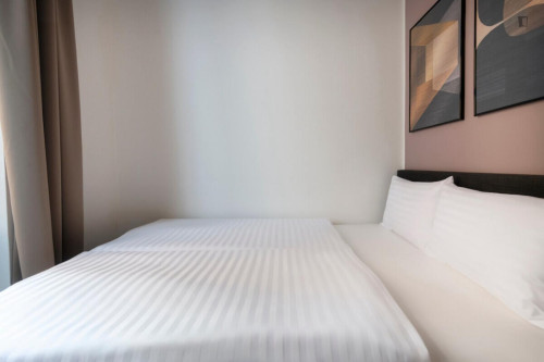 Charismatic 1-bedroom apartment in Vinohrady  - Gallery -  3