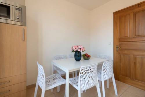 Neat and cosy 2-bedroom apartment in Vinohrady  - Gallery -  5