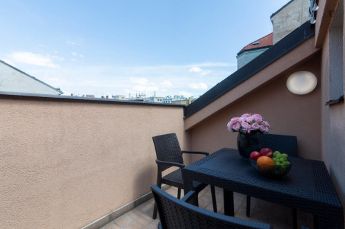 Amazing 2-bedroom apartment in Vinohrady - Gallery - 8