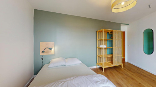 Pleasant double bedroom near the Ourcq metro