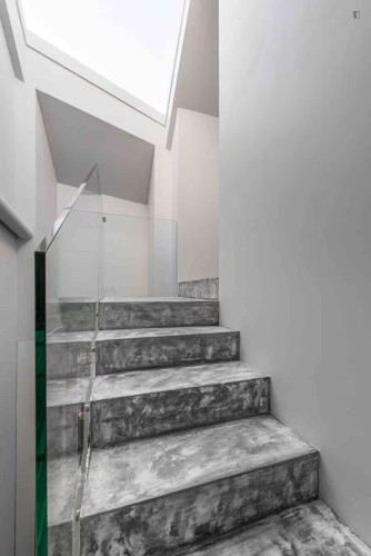 Charming duplex with a modern design in the city centre