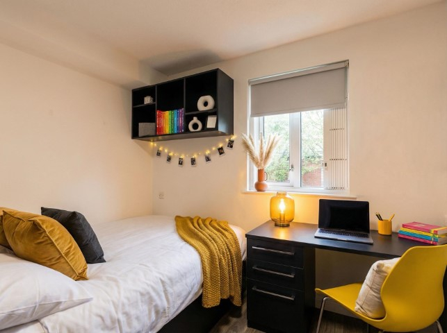 Premium Ensuite - Woodhouse Apartments - Gallery - 1
