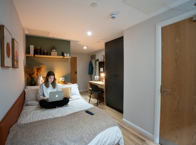  Classic Ensuite  -  Fusion Students Nottingham  - Gallery -  1