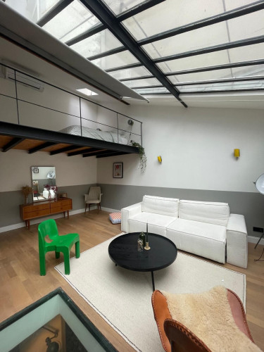 Beautiful and lovely parisian loft at Montmartre