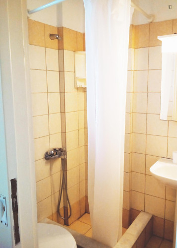 Relaxing Studio with excellent transport links to the University and City Center  - Gallery -  5