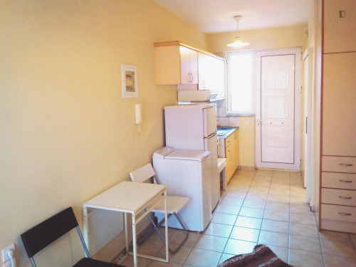 Relaxing Studio with excellent transport links to the University and City Center