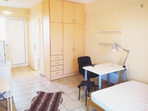 Relaxing Studio with excellent transport links to the University and City Center
