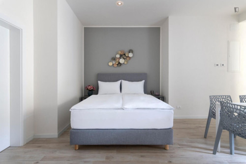 Sublime 1-bedroom apartment in Smíchov  - Gallery -  5