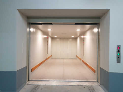 Serviced, modern apartment near the Rhine with loggia and secure underground parking