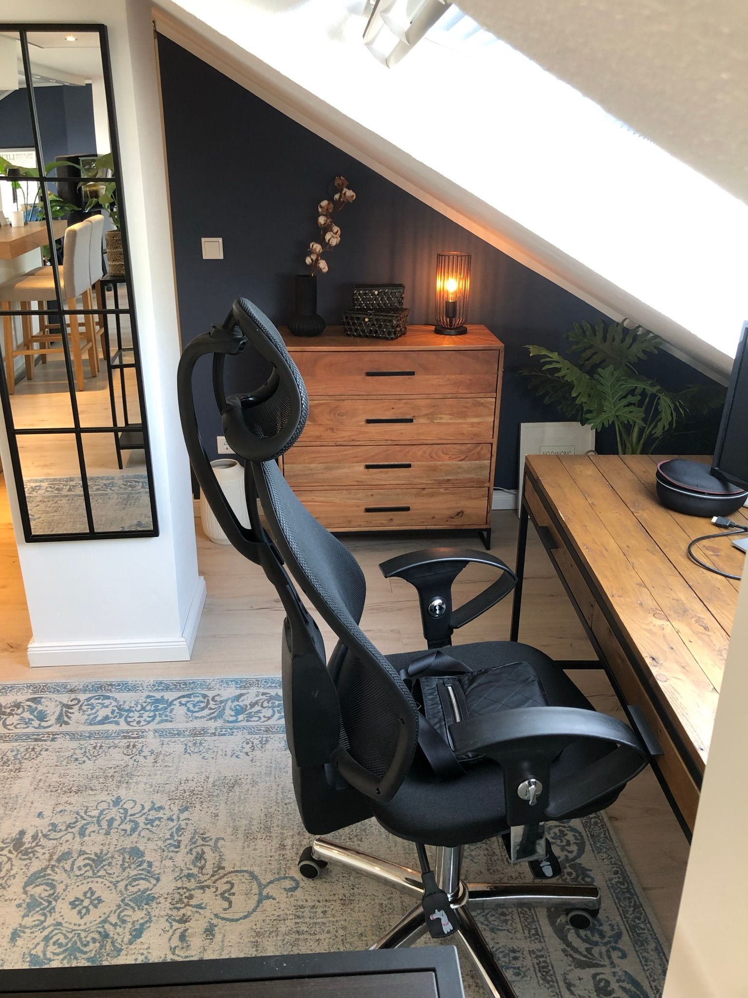  Exclusive Top Floor Flat On 58 Square Metres Of Living Space With Loft Charm And Terrace In The Hear  -  Exclusive top floor flat on 58 square metres of living space with loft charm and terrace in the heart yet quiet location of Krefeld-Fischeln  - Gallery -  14