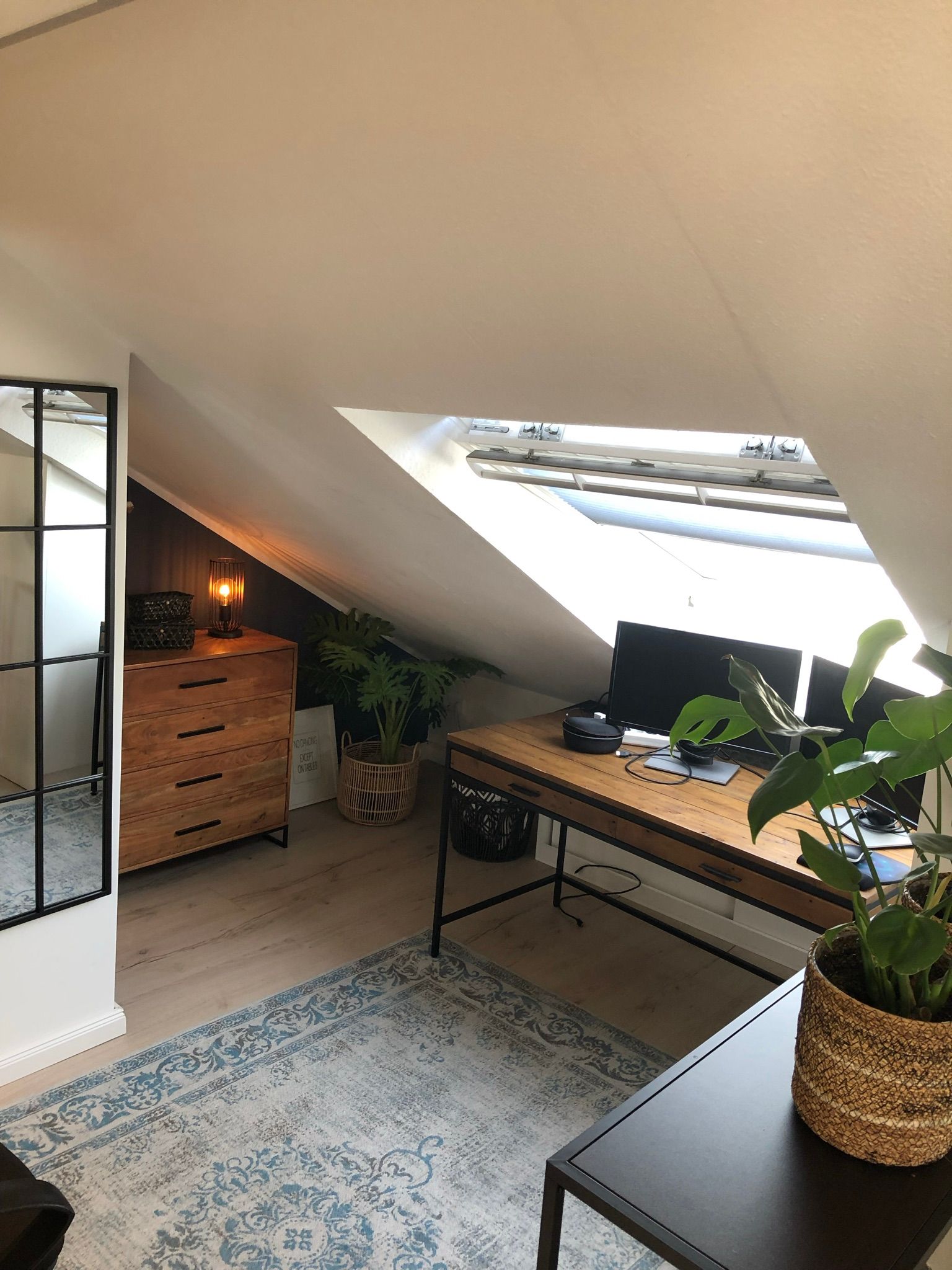  Exclusive Top Floor Flat On 58 Square Metres Of Living Space With Loft Charm And Terrace In The Hear  -  Exclusive top floor flat on 58 square metres of living space with loft charm and terrace in the heart yet quiet location of Krefeld-Fischeln  - Gallery -  15