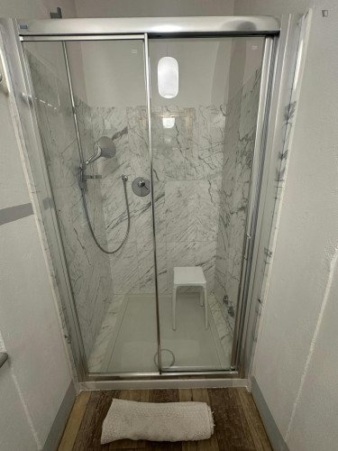 Bright 3 bedroom apartment near Firenze Castello train station