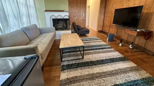 Cozy Home in a Quiet Neighborhood near Merced Heights Playground