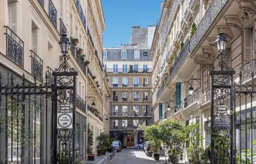 Nice, cozy studio at the heart of Paris