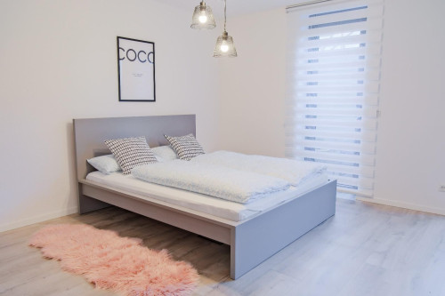 Stylish Lower Ground, Quiet, Modern & Terrace - Gallery - 7