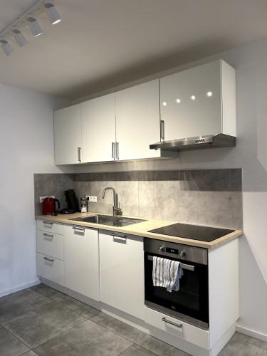Only 9 min walk to the city center | Balcony | Netflix - Gallery - 6