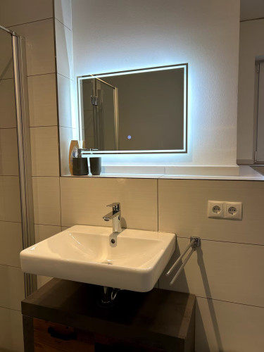 Only 9 min walk to the city center | Balcony | Netflix
