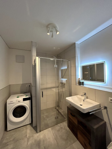 Only 9 min walk to the city center | Balcony | Netflix