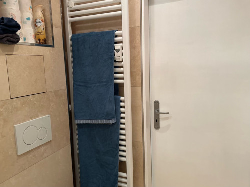 Quiet, pretty home in excellent location