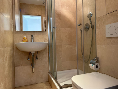 Quiet, pretty home in excellent location