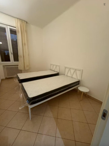 2-Bedroom Apartment in Bologna 