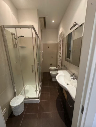 2-Bedroom Apartment in Bologna 